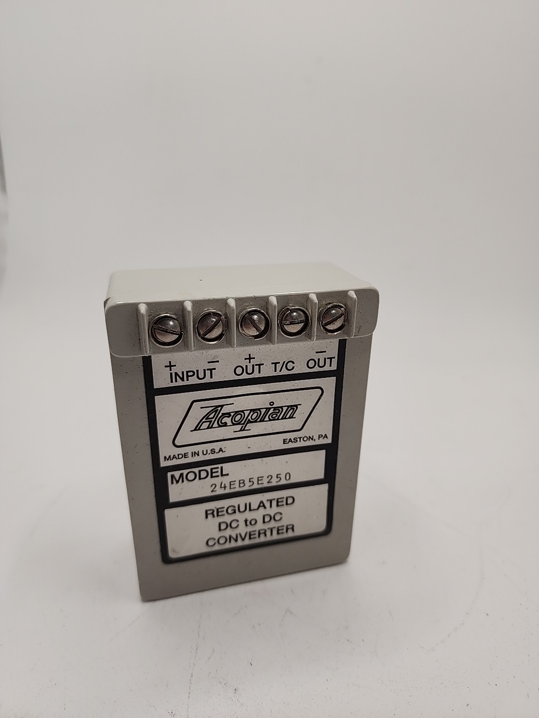 New-Acopian DC Converter 24EB5E250 Regulated DC To DC Converter