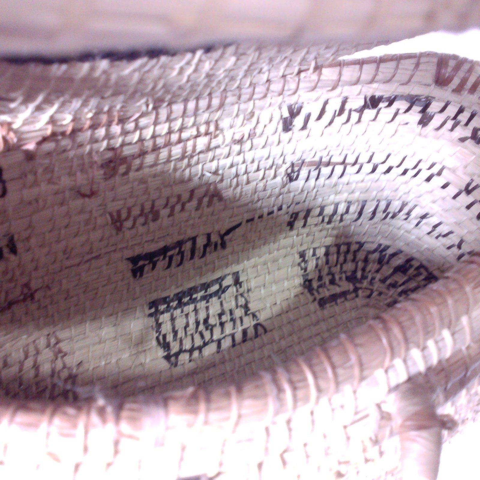 Handwoven Vtg Hanging Basket Natural Grasses Geometric Pattern