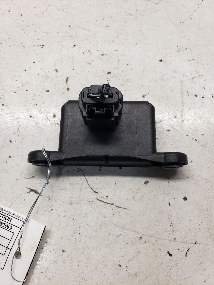 2013-2016 Chevrolet Equinox Control Module Stability Control Floor OEM 1390679