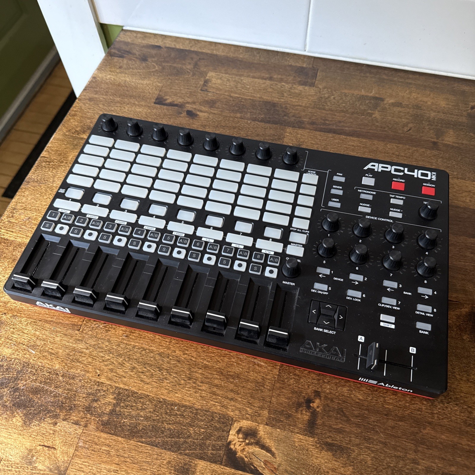 Akai Professional APC40 MKII 2 Ableton Live Performance Controller