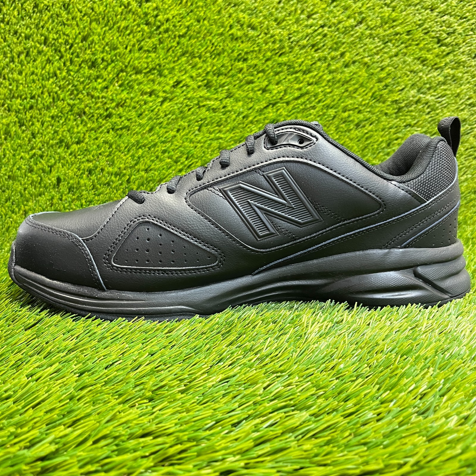 New Balance 623v3 Men's Size 15 4E Black Leather Athletic Training Shoes