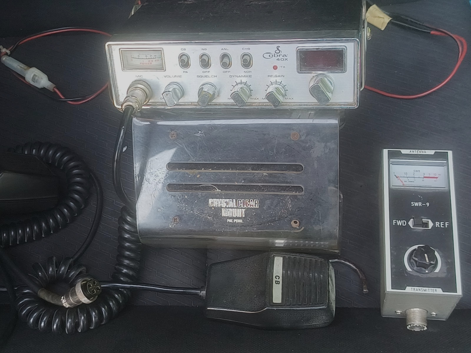 VINTAGE COBRA 40X CB Radio  2xMicrophones  AUX SPEAKER  STANDING WAVE BRIDGE