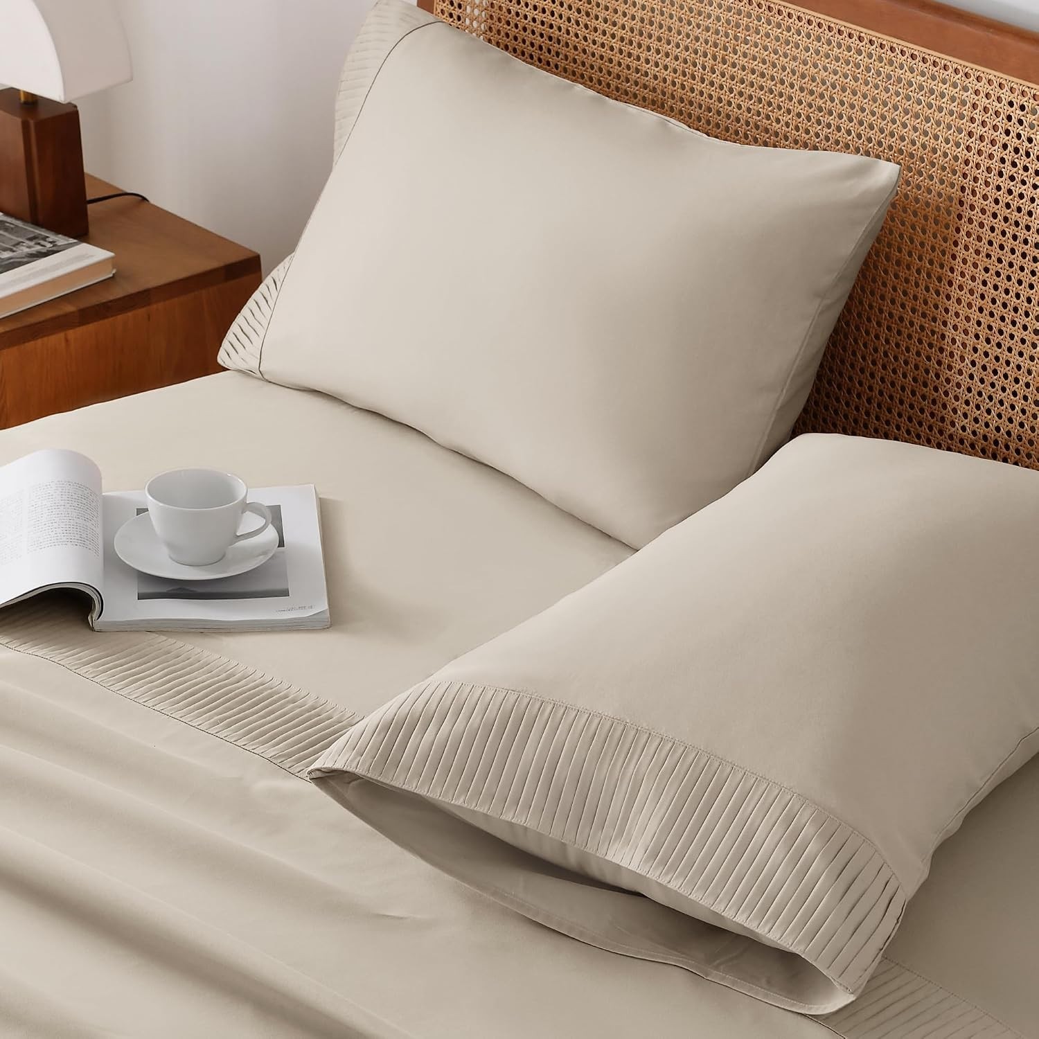 Exquisite 4-Piece Queen Sheet Set - Breathable Cooling with Ruched Design