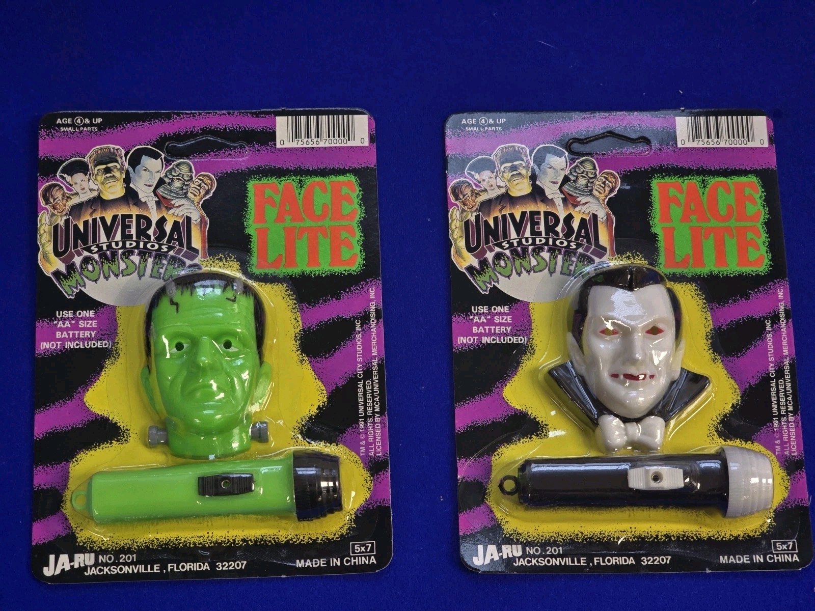 Universal StudioMonsters Flash FACELITES Set Of 2 FRANKENSTEIN DRACULA.PRISTINE