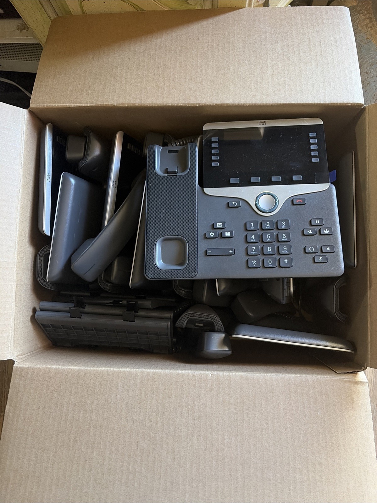 Cisco CP-8851-3PCC-K9= IP Phone 8851 with Multiplatform Firmware - Charcoal