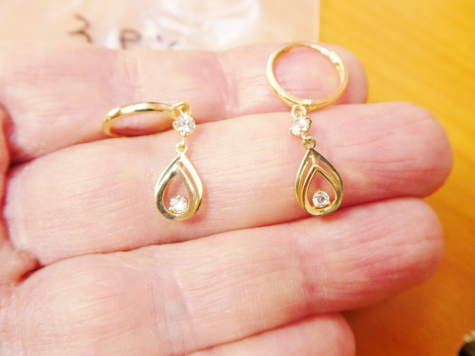 10K REAL YELLOW GOLD DESIGNS TEARDROP HUGGIE FANCY EARRINGS