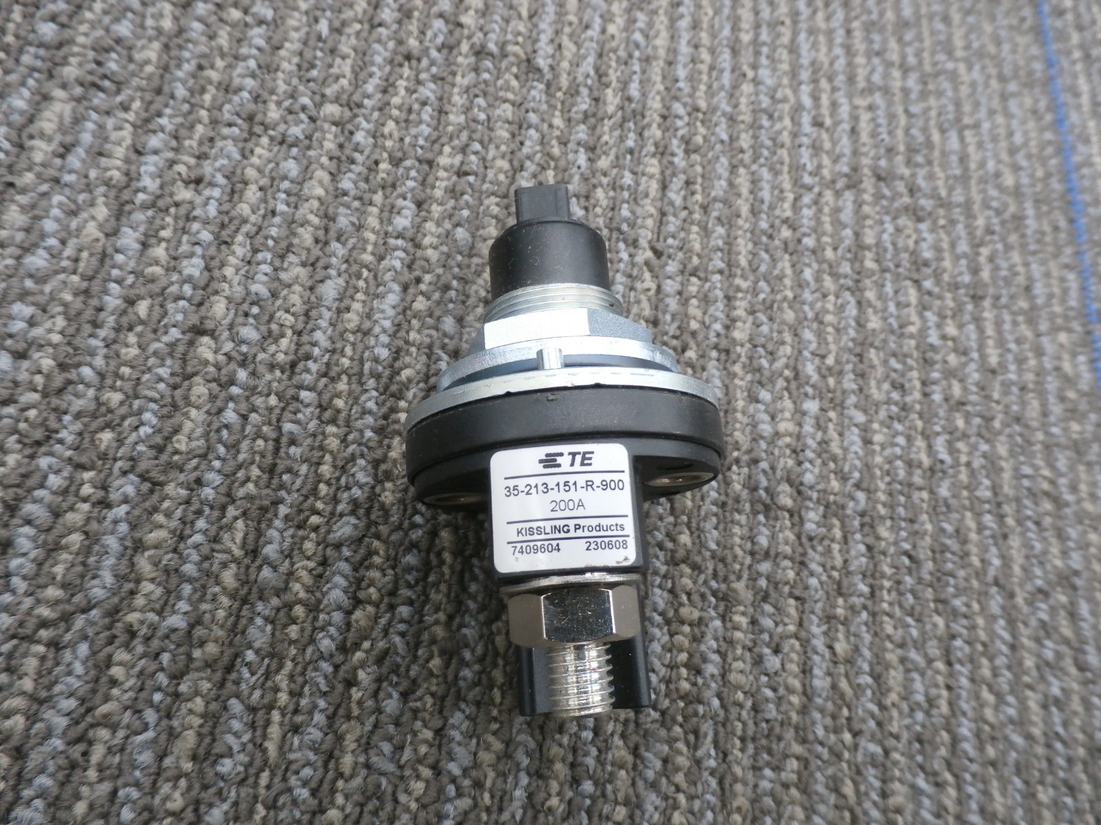 TE Connectivity Battery 1-Pole Disconnect Switch 35-213-151-R-900 200A 32VDC