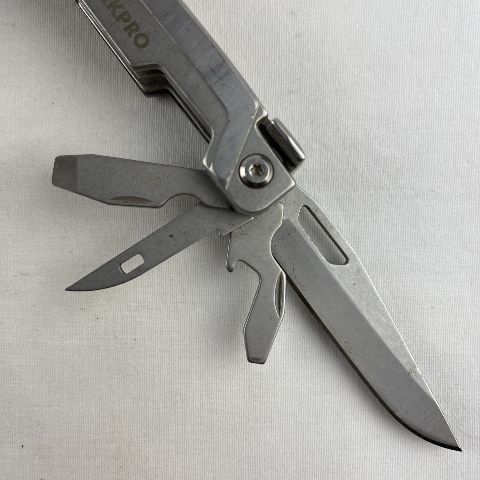 WORKPRO Stainless Steel Multi Tool Plier EDC Multitool with Pocket Knife