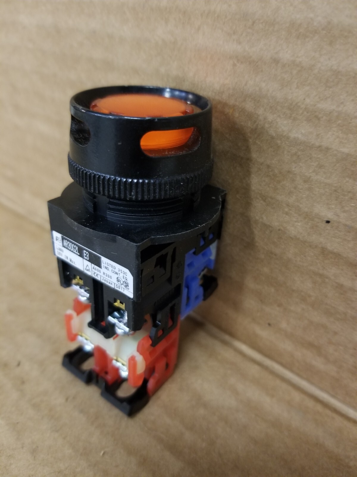 Fuji AR30G2L-E3     Red Lamp Momentary Switch   Push Button