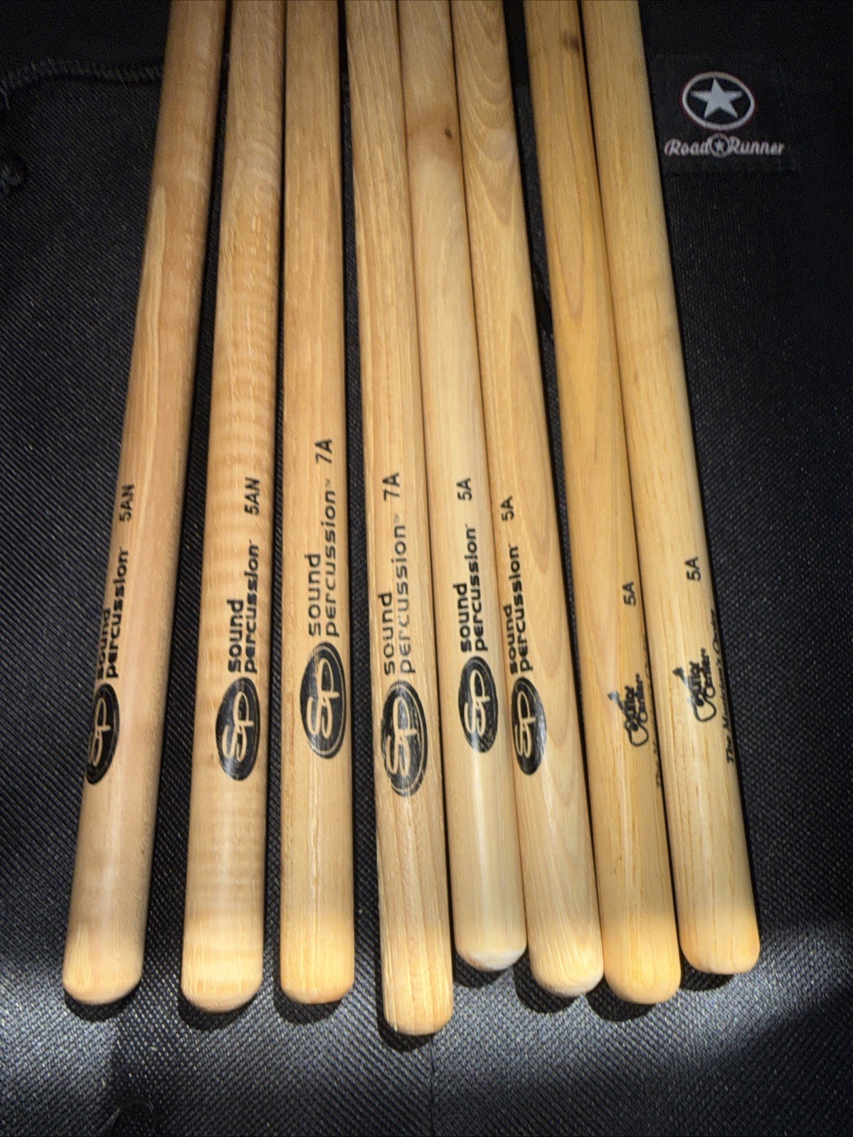 Road Runner Drum Sticks RRS-101 Bag With 4 Pairs Of Sticks