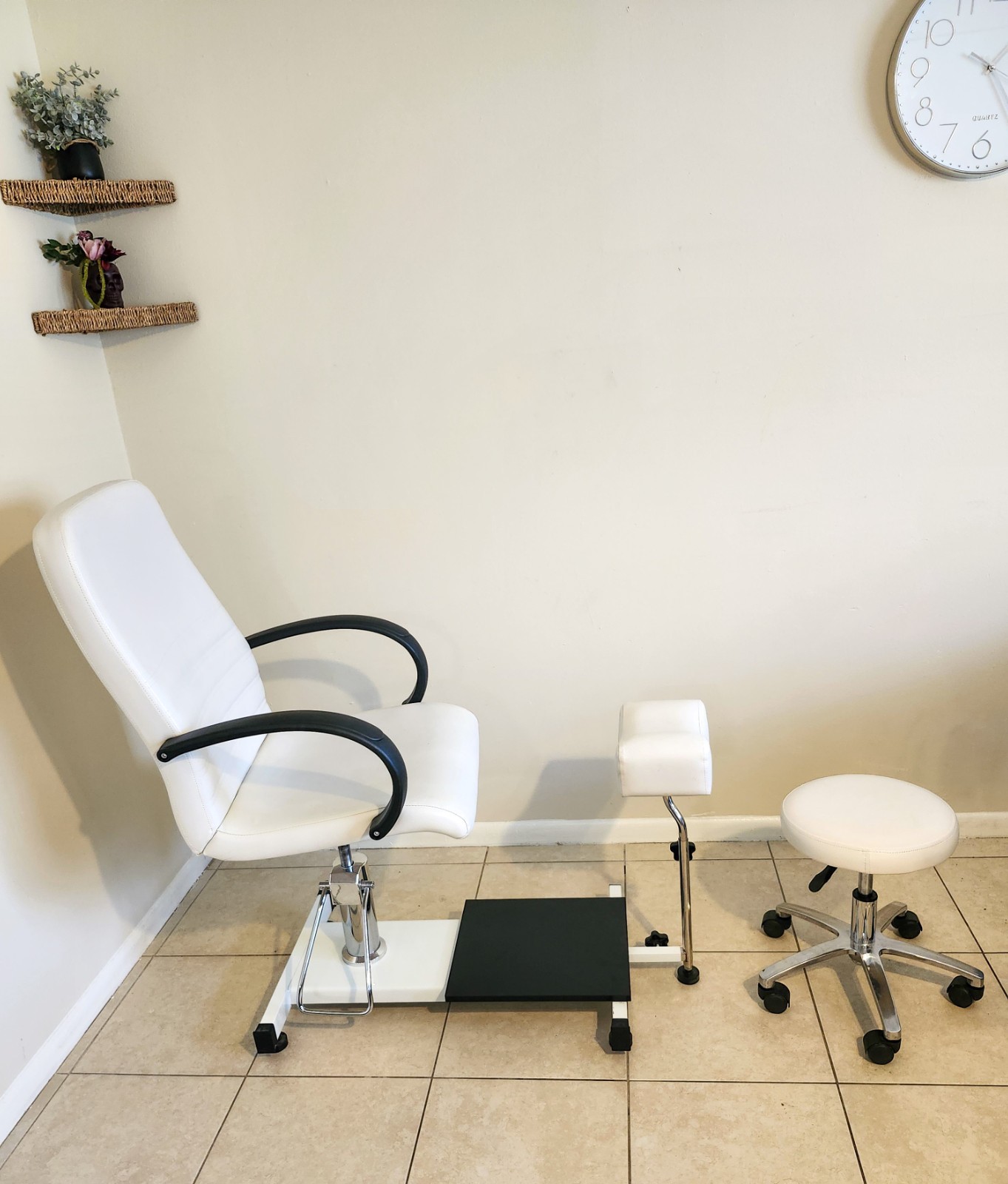 Professional Pedicure Chair – Excellent Condition