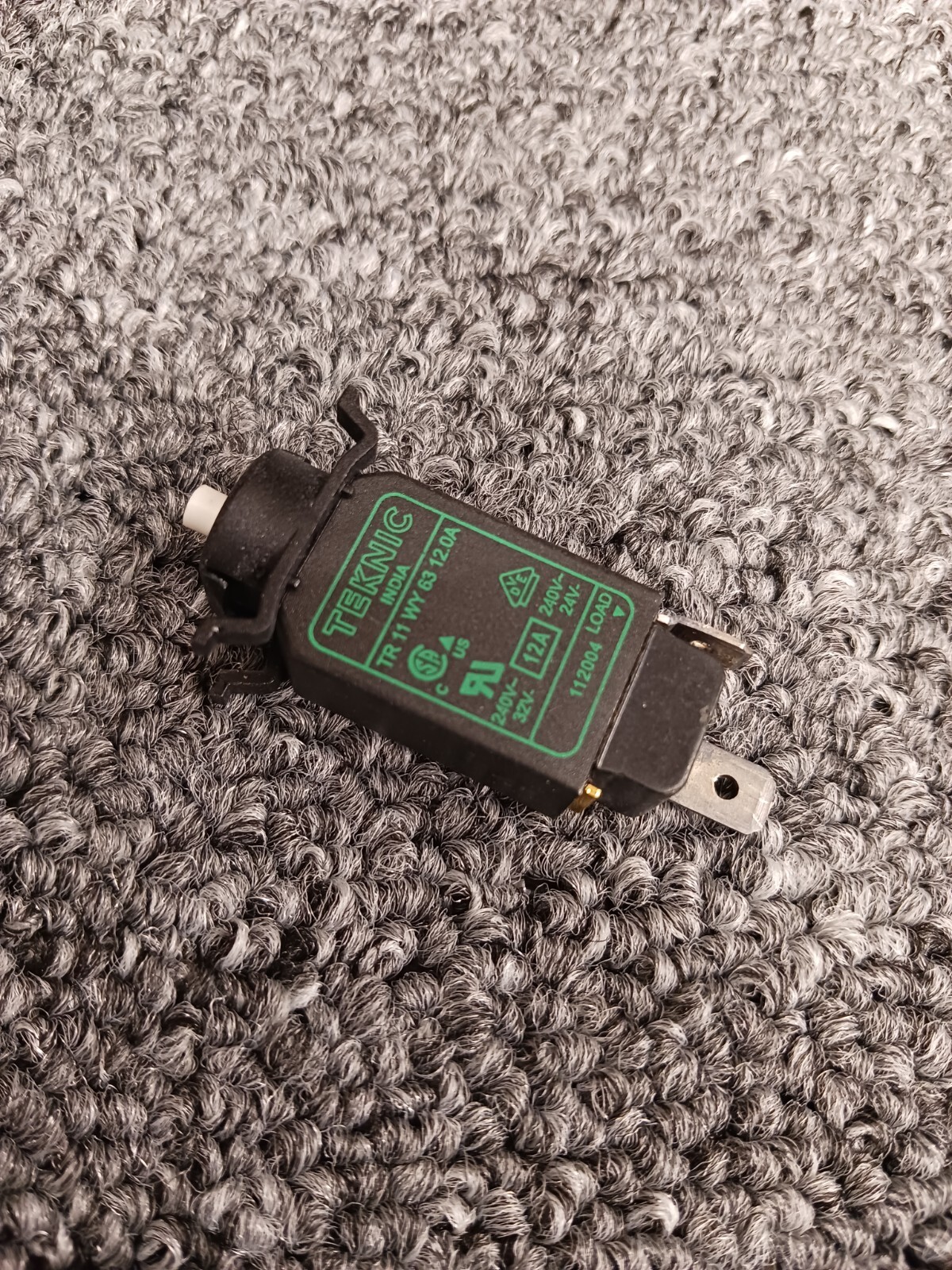 APC Trip Breaker Back-UPS Pro 1100 BP1100