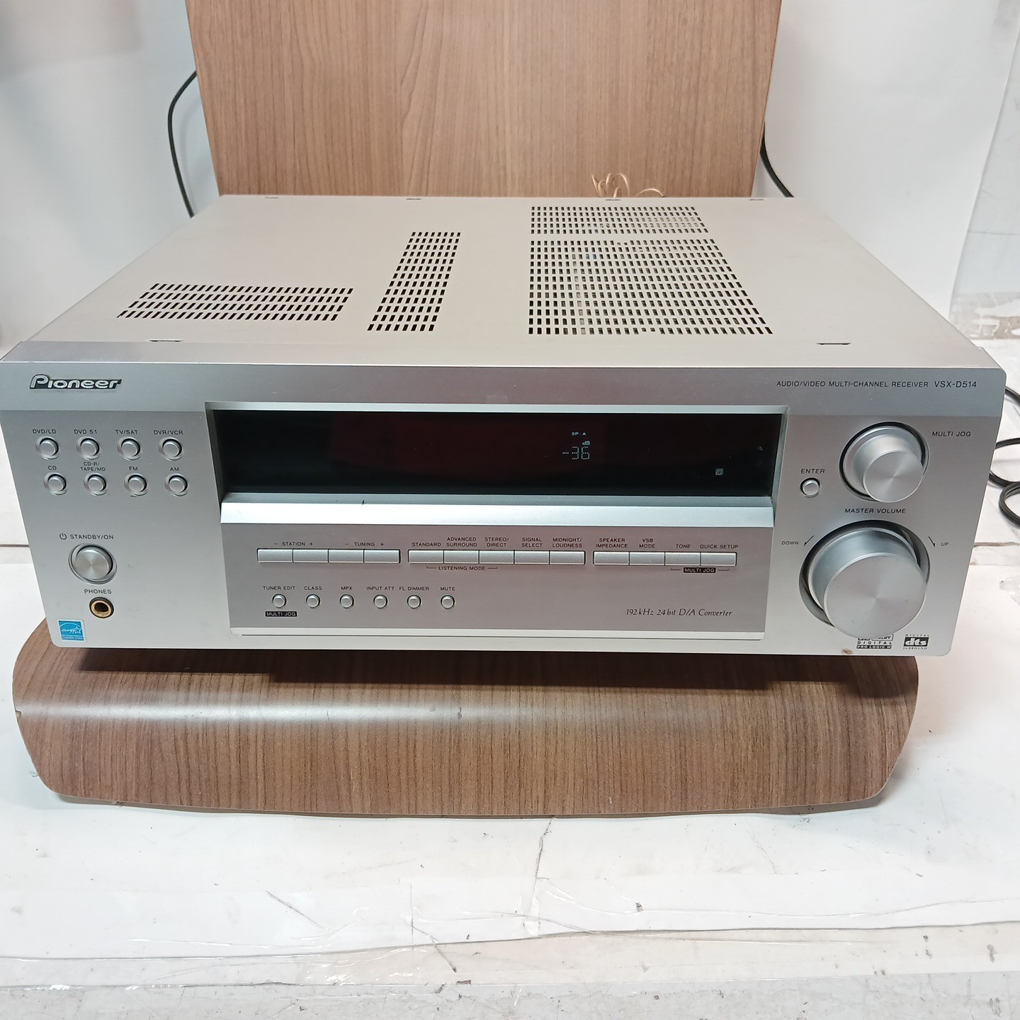 Pioneer VSX-D514 5.1 Channel AV Stereo Receiver No Remote Power Tested
