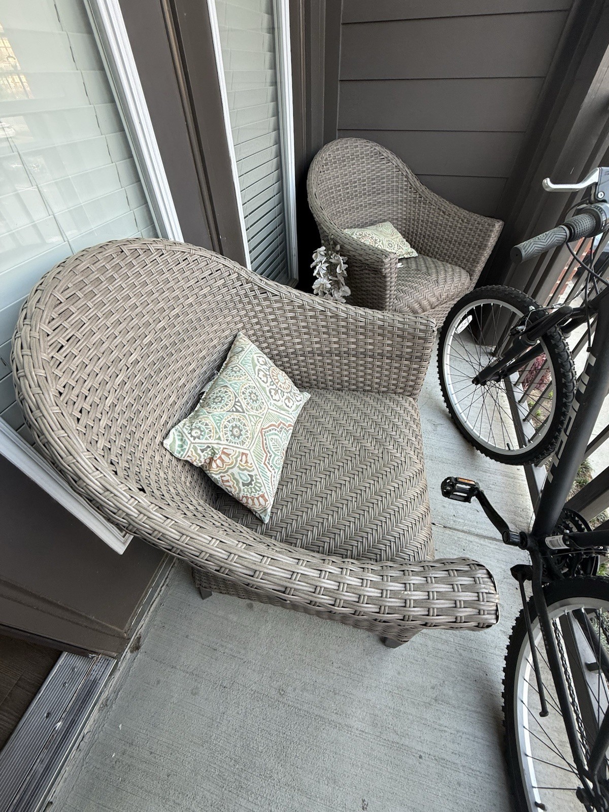 Patio Furniture With Center Table