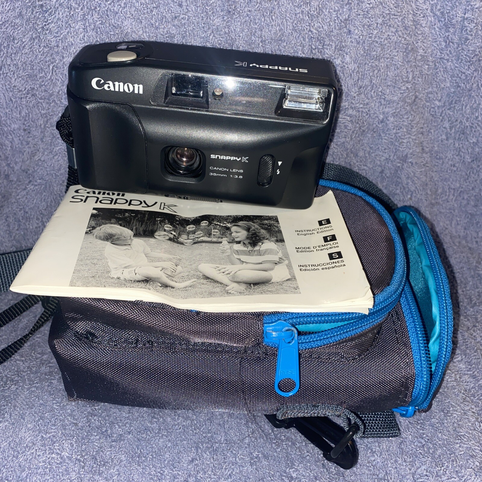 Canon Snappy EZ 35mm Film Point and Shoot Camera Black Untested