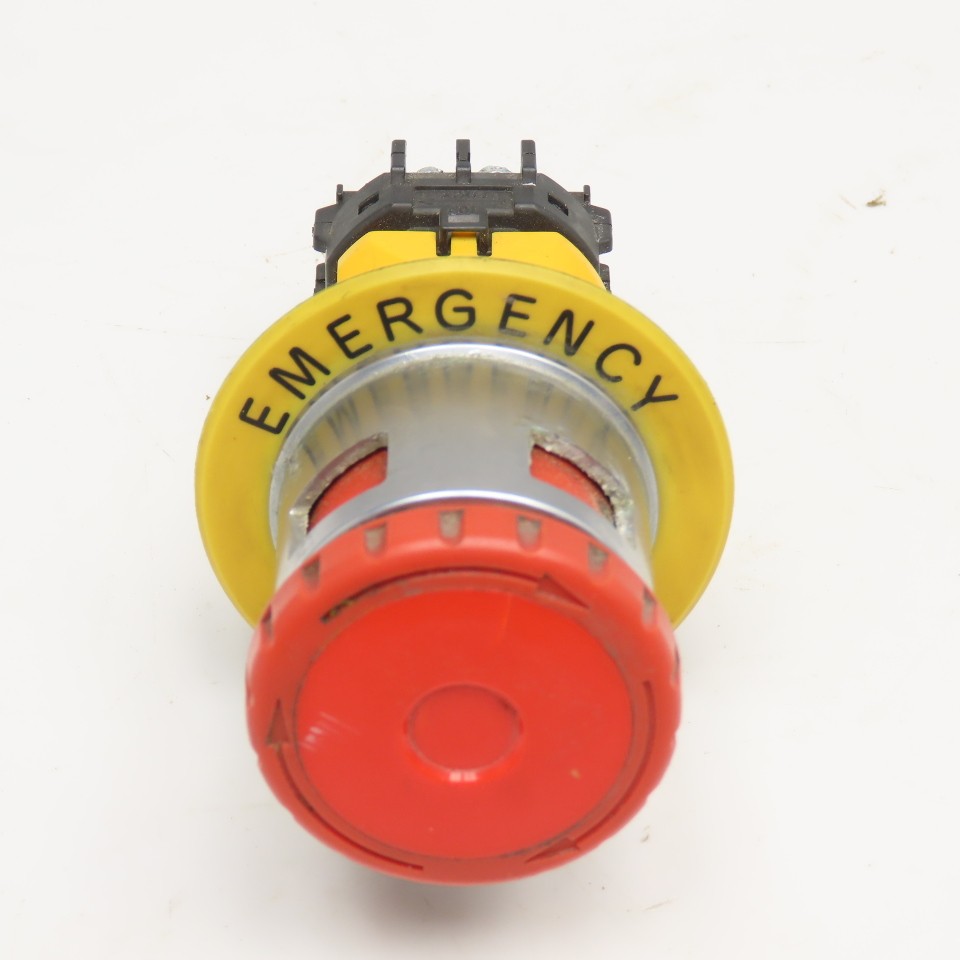 IDEC XN4E-BL 250V Twist To Release LOTO Emergency Stop E-Stop Switch