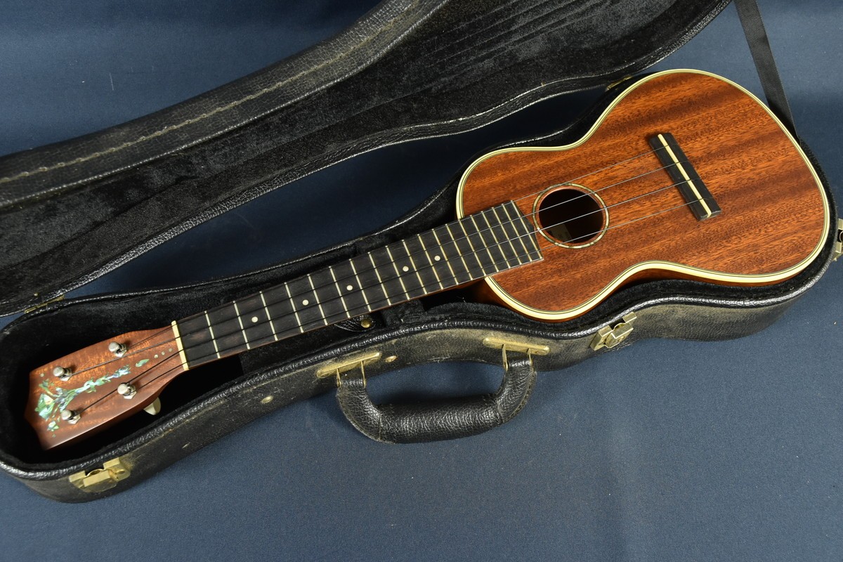 Loco Concert Ukulele DUK-3C 09-0059 from Japan with Hard Case