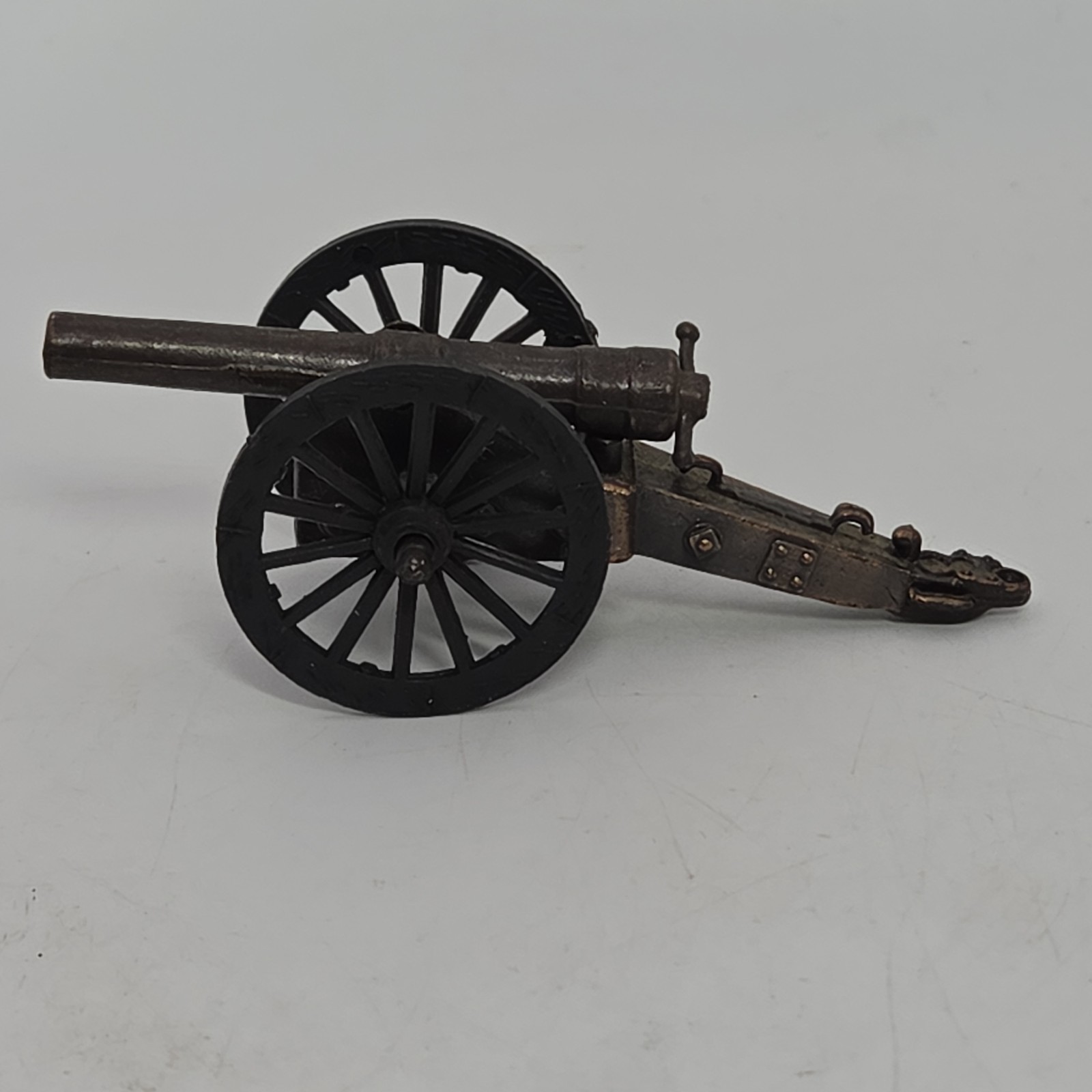 Vtg Miniature Civil War Cannon Pencil Sharpener Hong Kong Die Cast Desk Toy