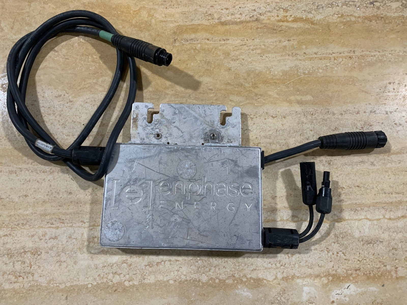 Enphase Energy M190-72-240-S12 solar micro inverter Untested