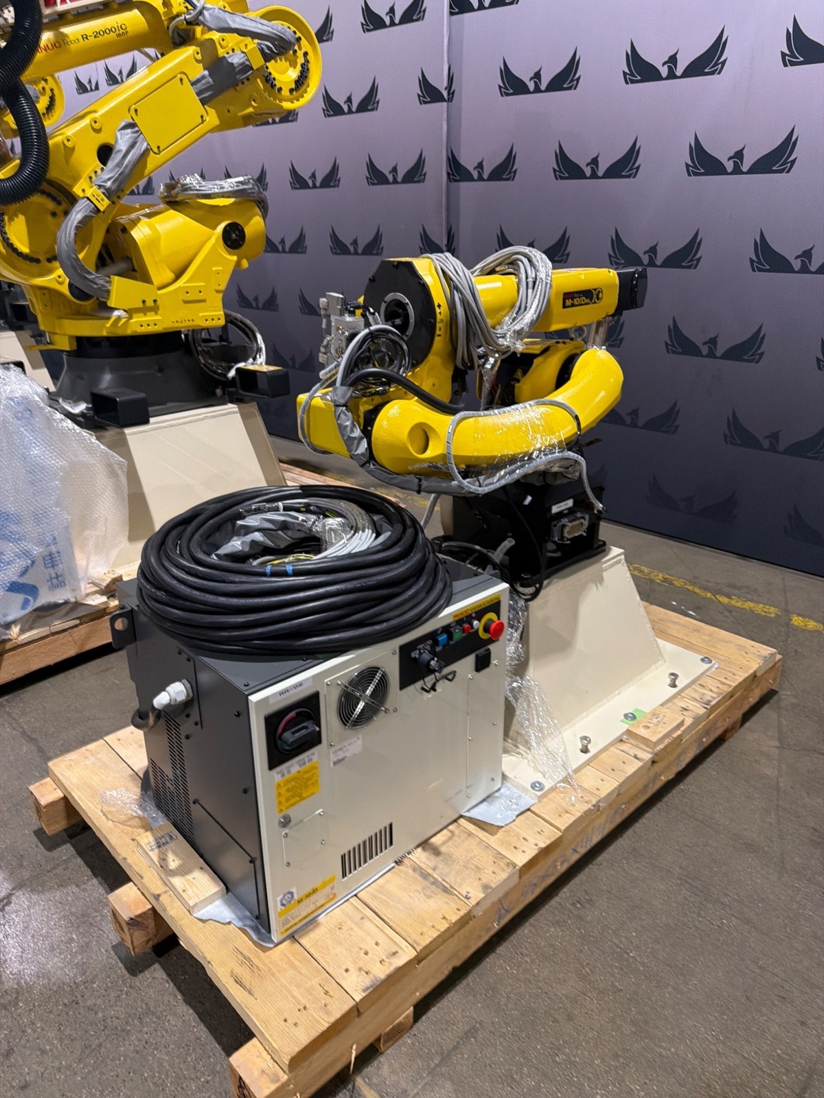 FANUC M‑10iD/10L Complete with R‑30iB Plus Controller USED