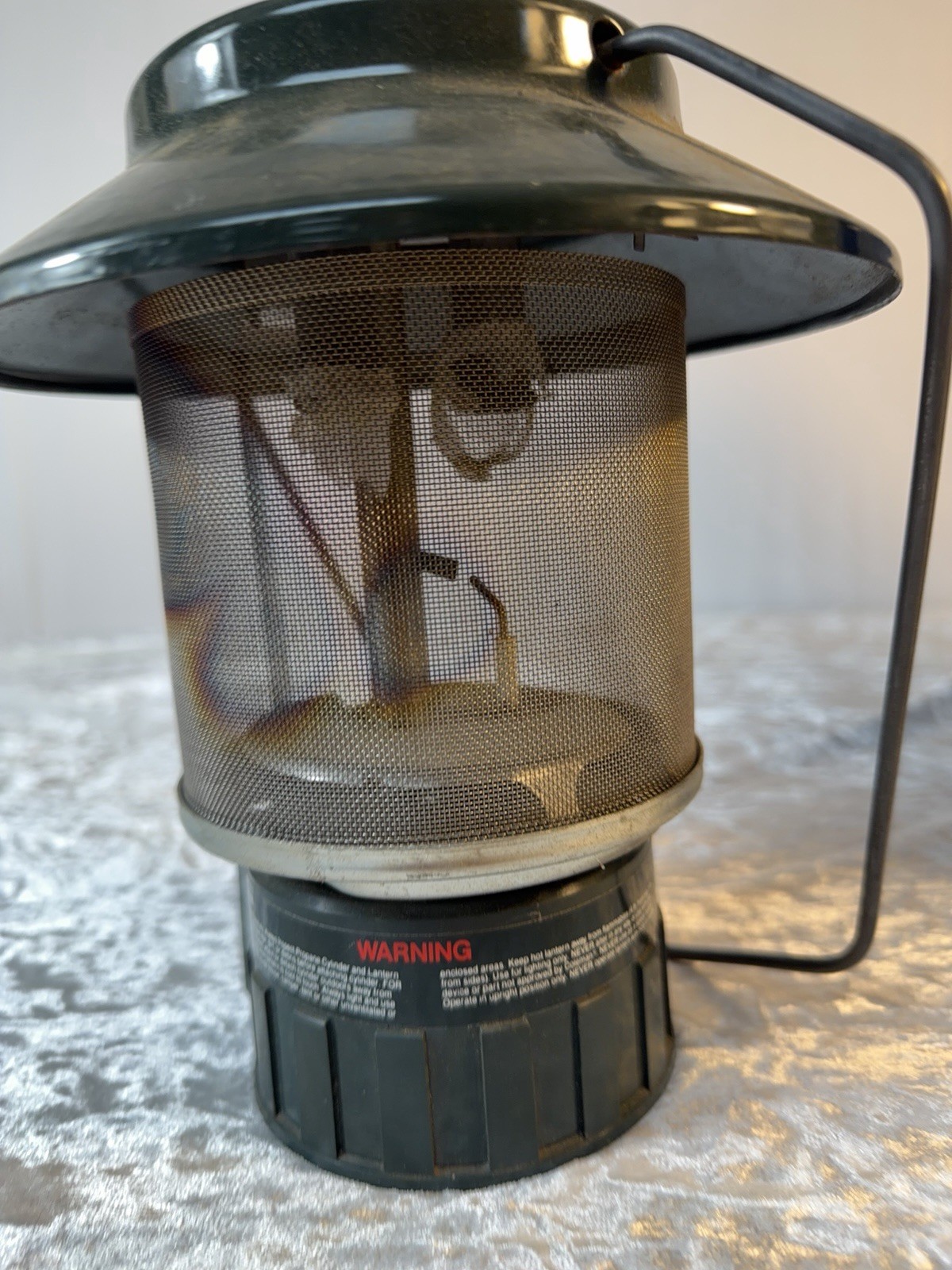 Coleman 5114 Propane Lantern Electronic Ignition w Hard Carry Case Camping