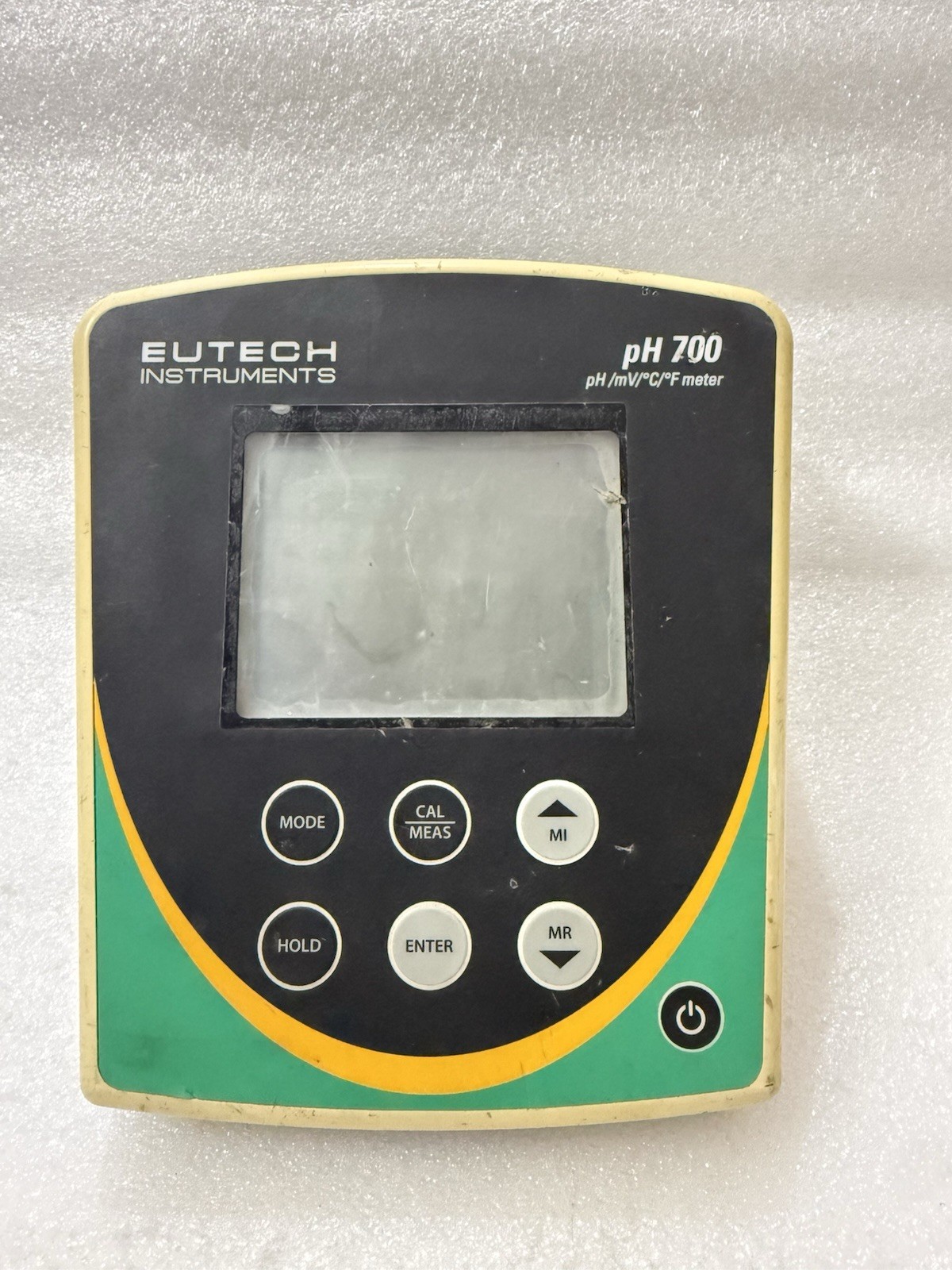 EUTECH INSTRUMENTS PH700 METER S/N 2521877 (SKRETCH)