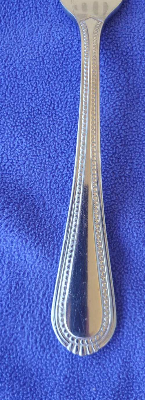 4-Oneida COUNTESS Glossy DINNER FORKS 7 3/4"