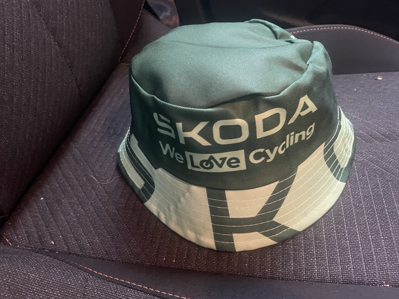 2026 TOUR de FRANCE Green Jersey Best Sprinter Cycling Bucket Hat Bob SKODA New