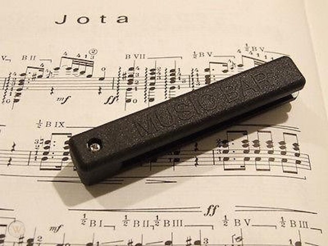 Guitar mute string dampener for quiet practice on  acoustic/classical guitars