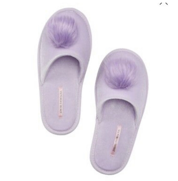 VICTORIA'S SECRET POM-POM SLIPPER WARM FUZZY FEEL DREAMY LAVENDAR LARGE 9-10 NEW