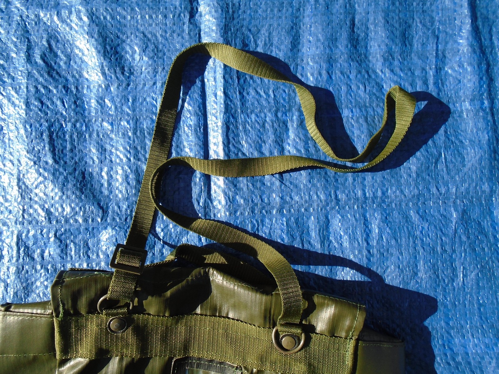 VGC Czech M85 Shoulder Bag Vinyl Green