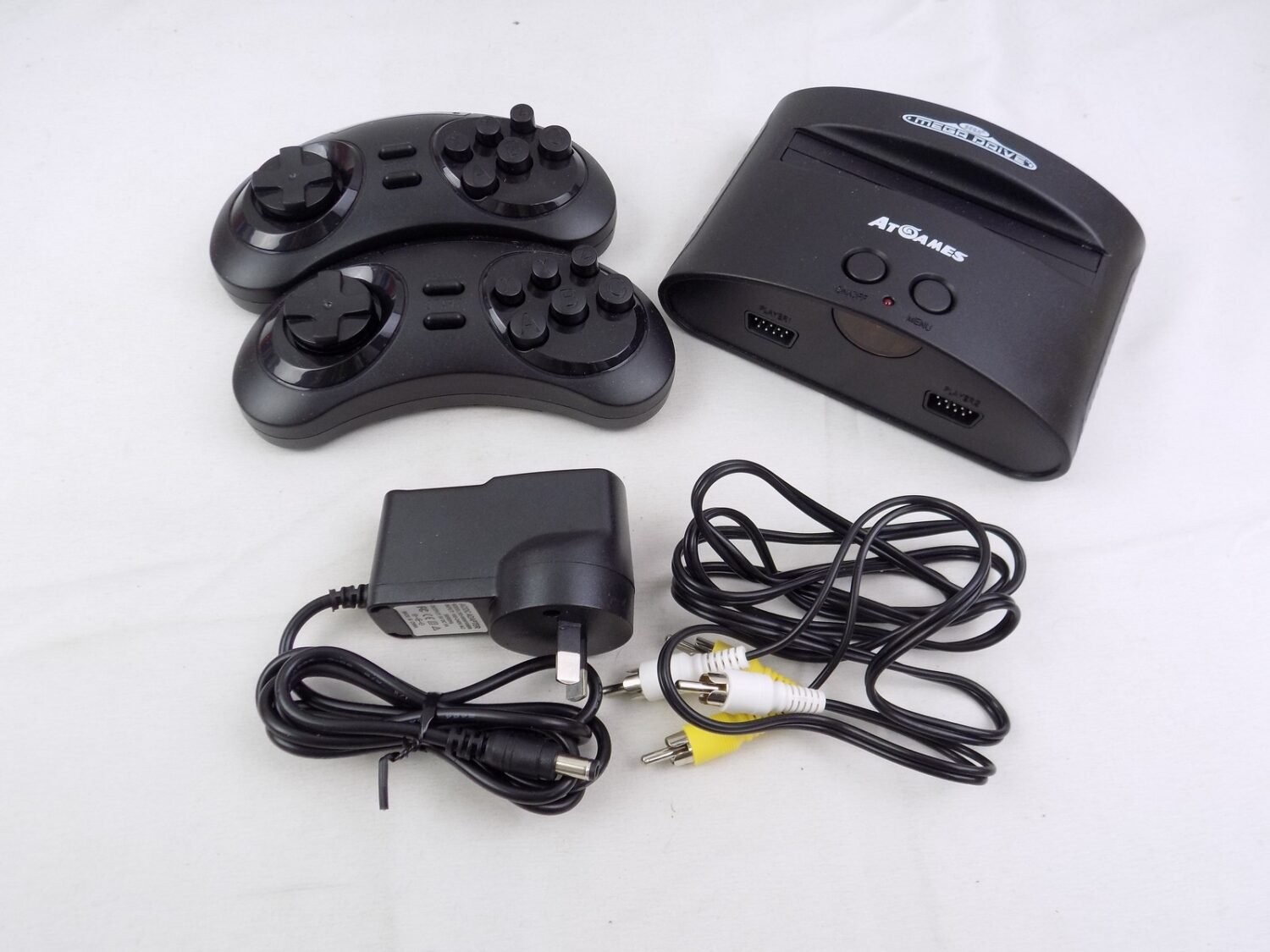 Boxed Sega Mega Drive Classic Game Console with 2 Wireless Controllers and 80...