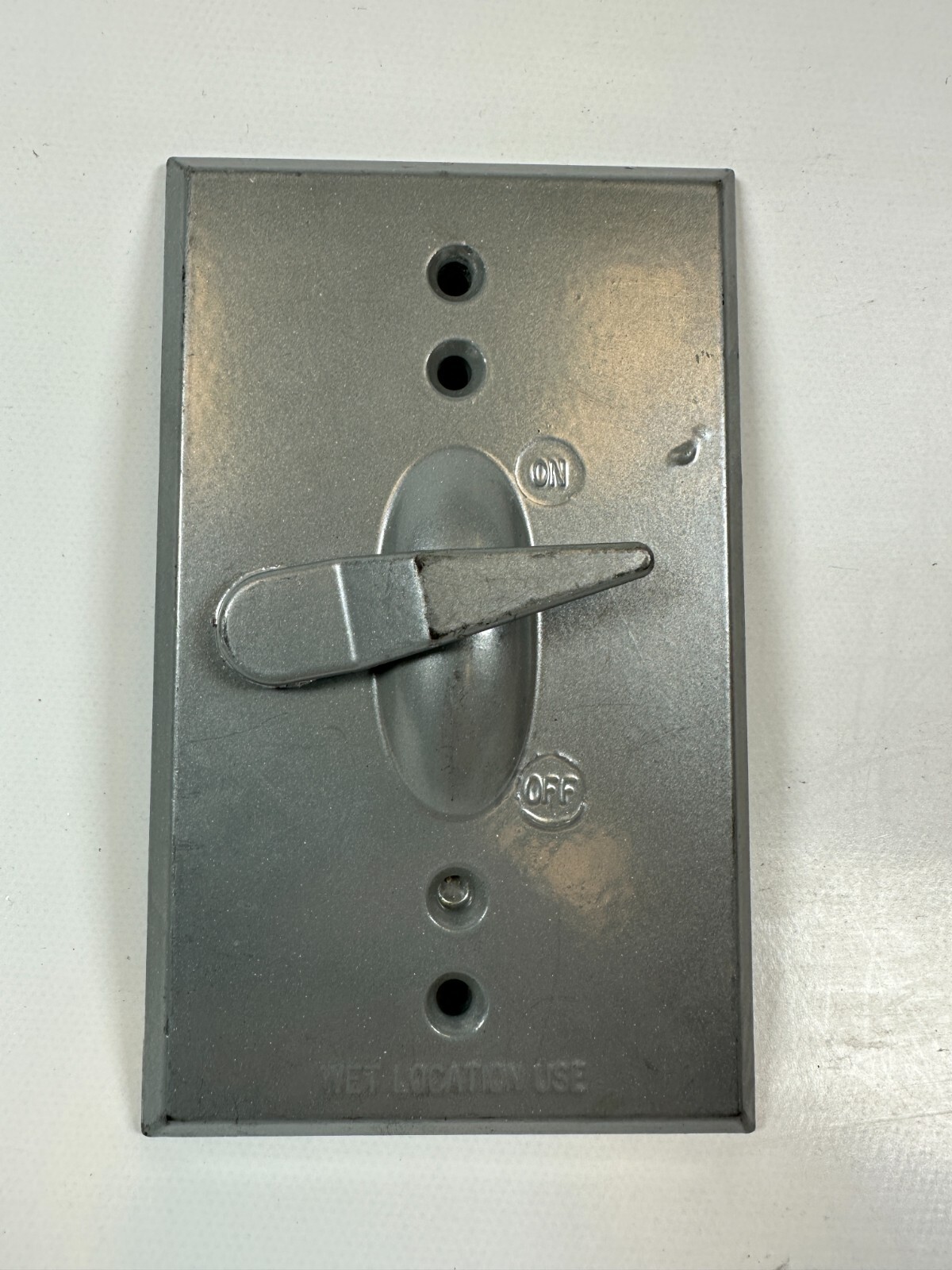E-30640 Cover LR81762 Wet Location Recessed Toggle Switch 1 Gang Box (No Gasket)