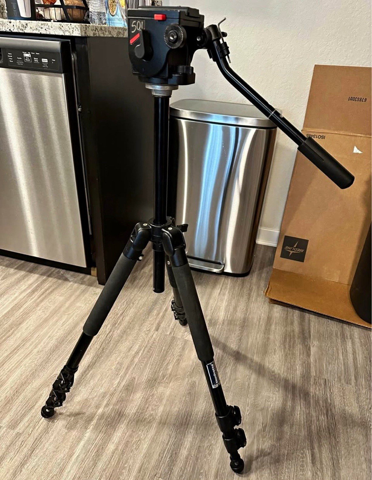 Manfrotto 3211 Tripod w/ Bogen 3433 Pro Video Head