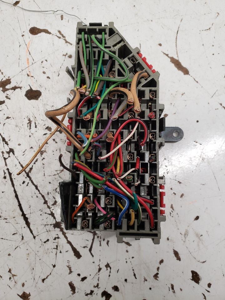 Used Fuse Box Cabin fits: 2000 Ford Explorer Grade A