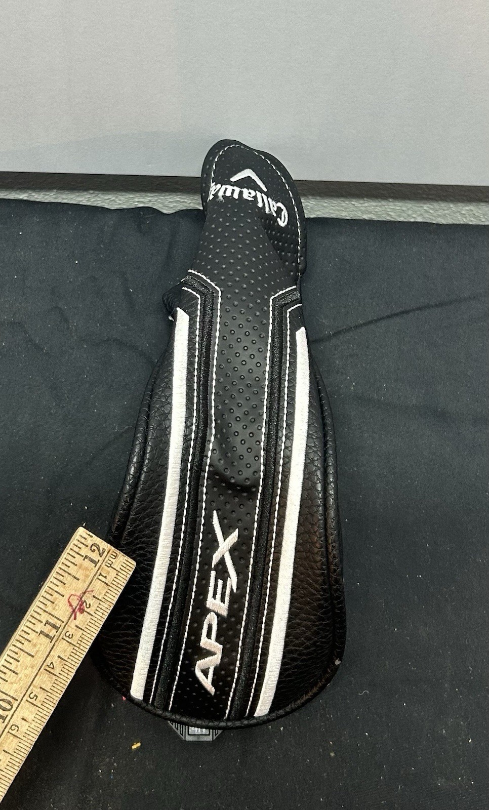 Callaway Golf Apex Hybrid Headcover Head Cover 4HTAG Black White. Used Condition