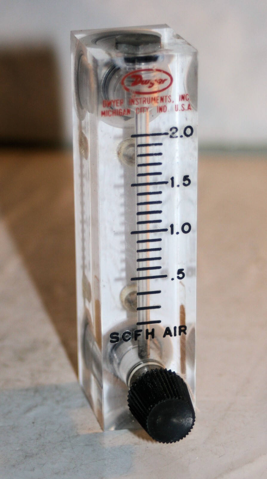 1/8 FNPT (.2-2 SCFH Air) Flowmeter Dwyer Visi-Float Series VFA-2-SSV