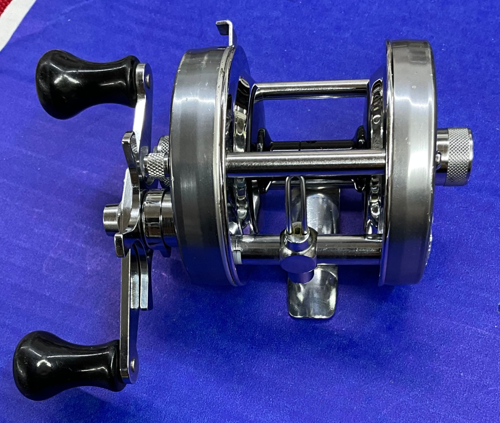 Abu Garcia Ambassadeur Vintage 5500C Silver Fishing Reel Foot Number 760803