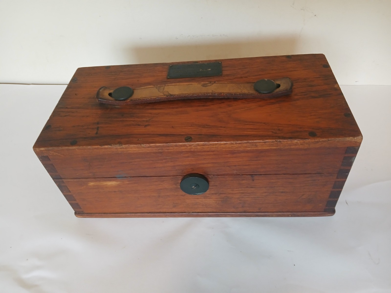 VINTAGE EVERSHEDS RESISTANCE BOX NICE!