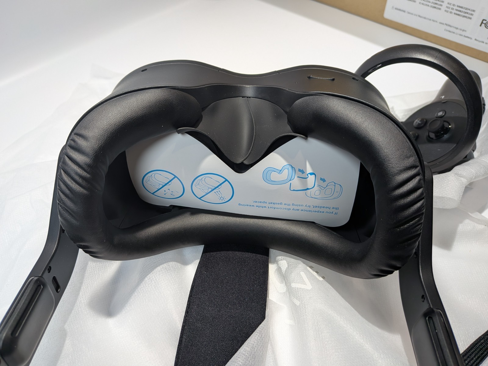 HTC Vive Focus Vision Mixed Reality PC VR Headset with Motion Controllers