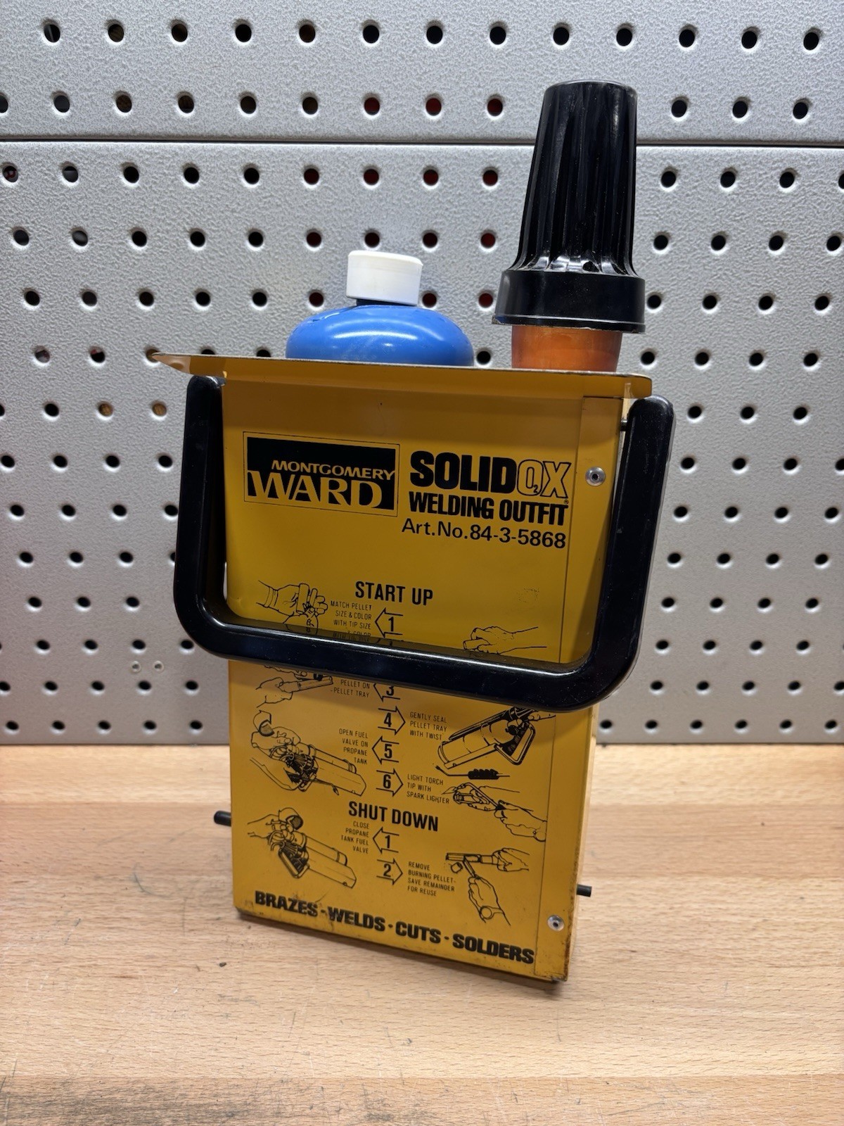 MONTGOMERY WARD 5000 DEGREE WELDING TORCH - SOLID OX/PROPANE SET