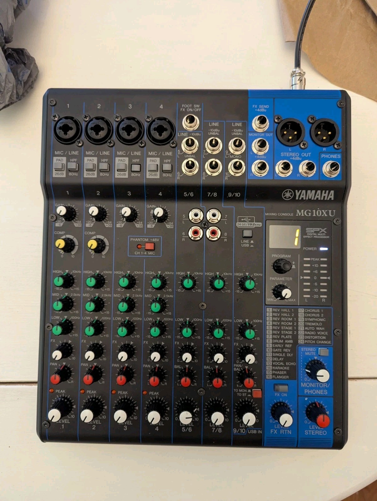 Yamaha MG10XU 10-Channel USB Audio Mixer w/ SPX Effects (Mint Condition)
