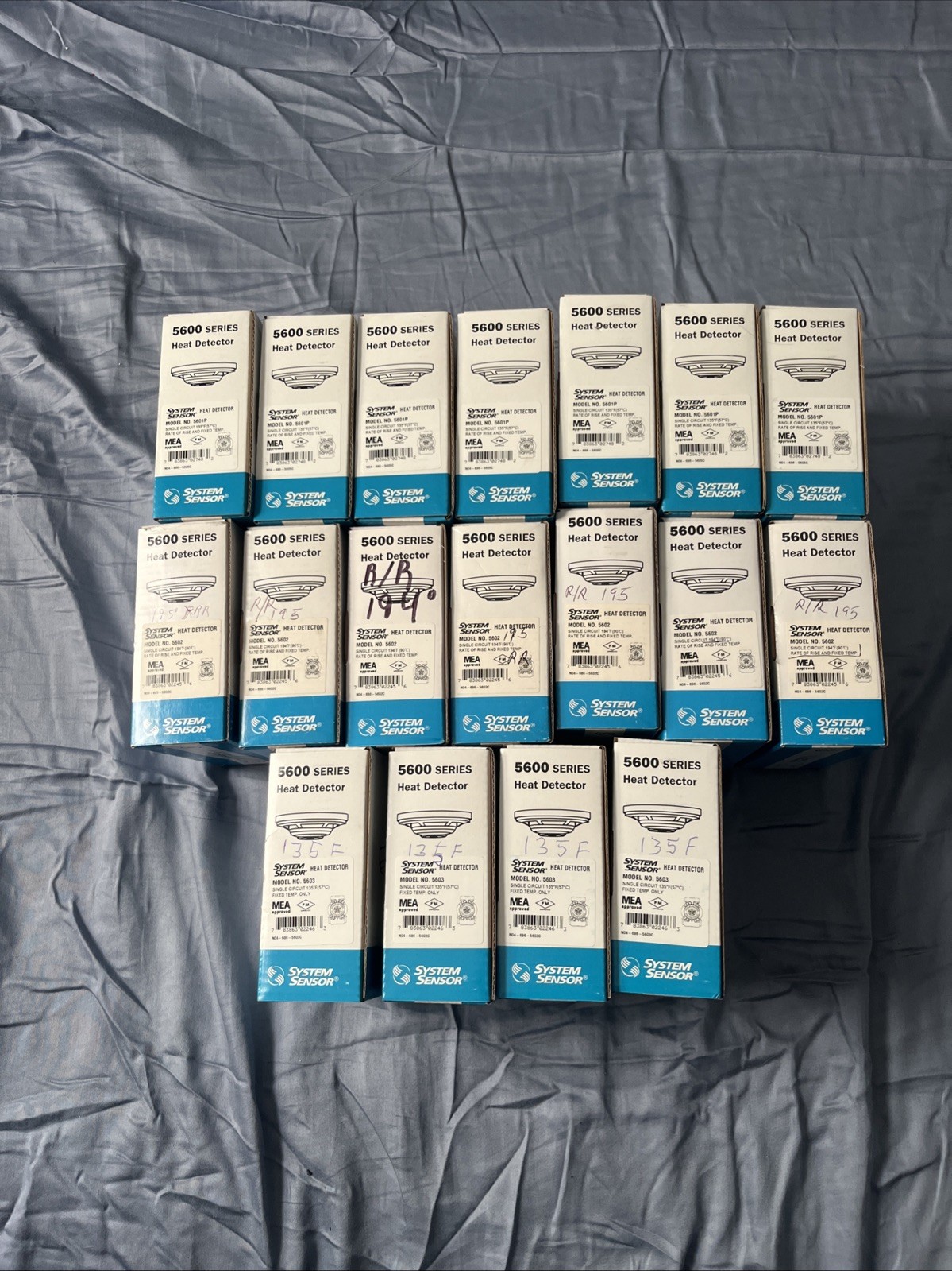 SYSTEM SENSOR 5601P 5602 5603 Large Lot Of 18 New Fire Alarm Smoke Detectors