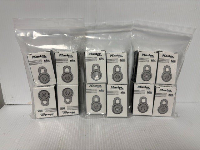 2 Pair Master lock 1525WWG