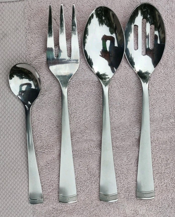 44pc Cambridge Gratitude Sand Stainless Flatware Complete service for 8+Serving