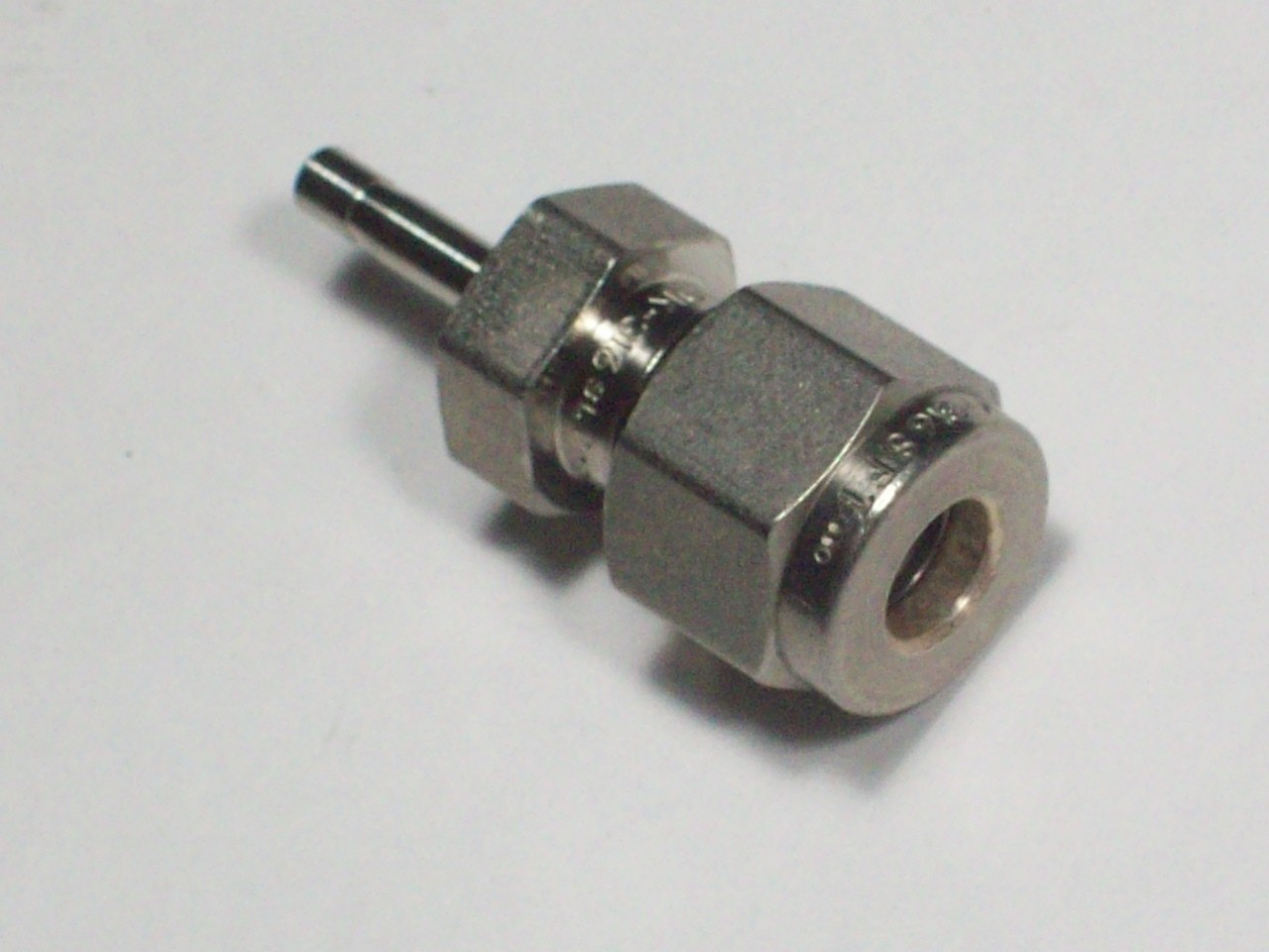 1 - Swagelok Stainless Steel Tube Reducer, 1/4" Tube x 1/8" Tube, SS-400-R-2