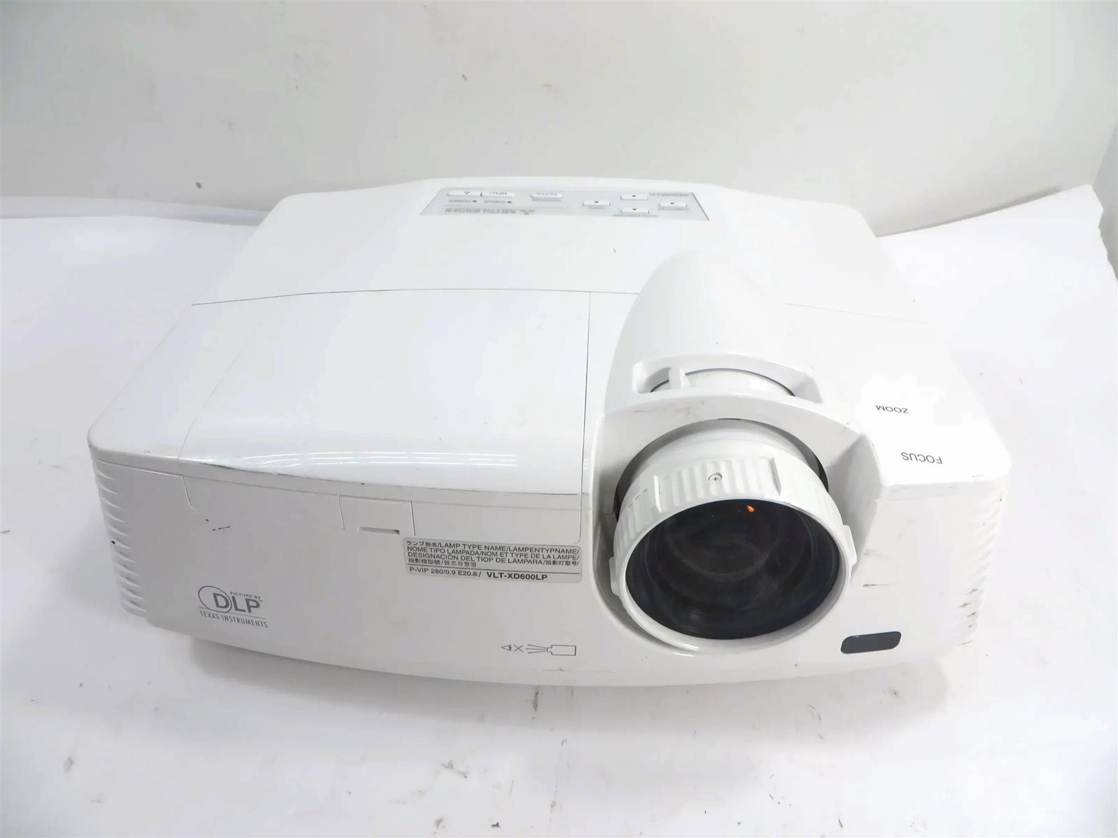 Mitsubishi WD620U-G DLP Projector HDMI 4000 Lumens - Lamp Timer : 260 Hours
