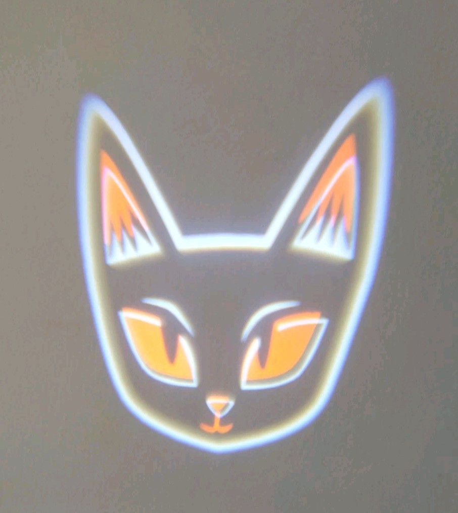 Hyde and Eek - Black Cat - Motion Projector Blinking Eye Cat-Target/ Halloween