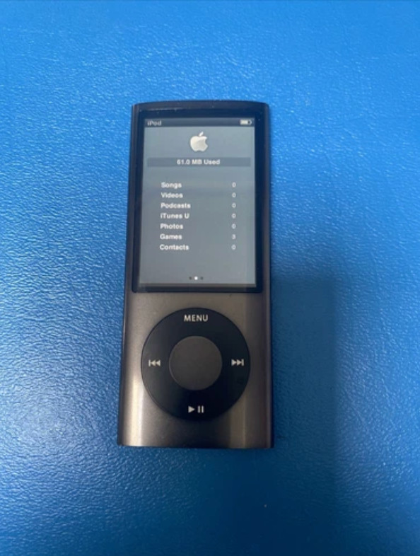 Apple iPod nano 5th Generation Black (8 GB)