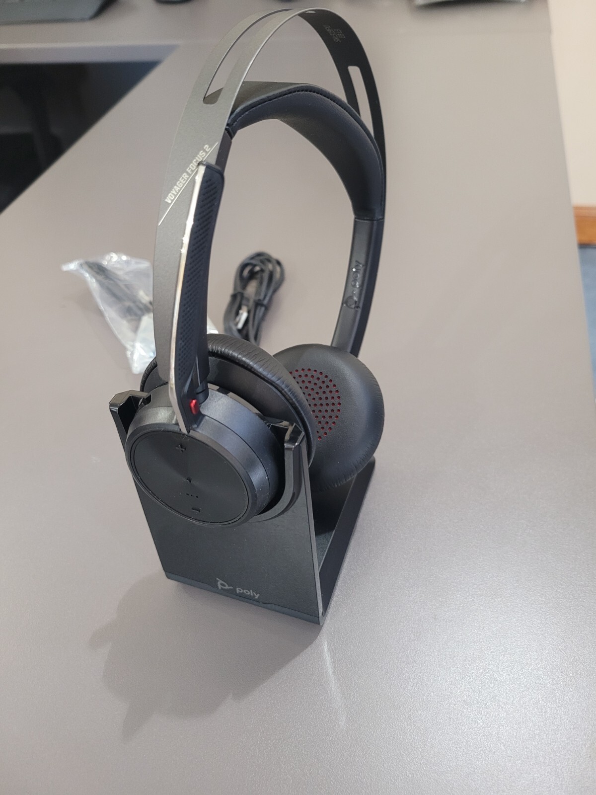 Poly Plantronics Voyager Focus 2 UC with Stand (Bluetooth Headset) Focus2